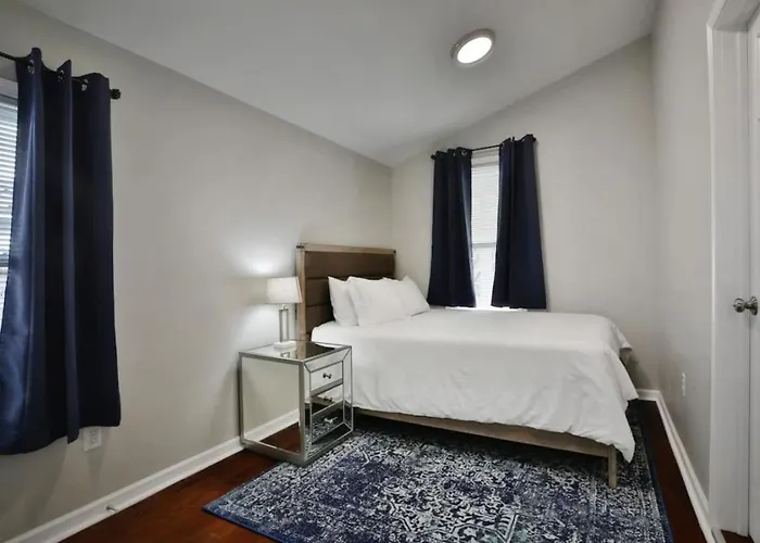 4 Bedrooms Modern Interior Spacious Сasa de vacaciones *